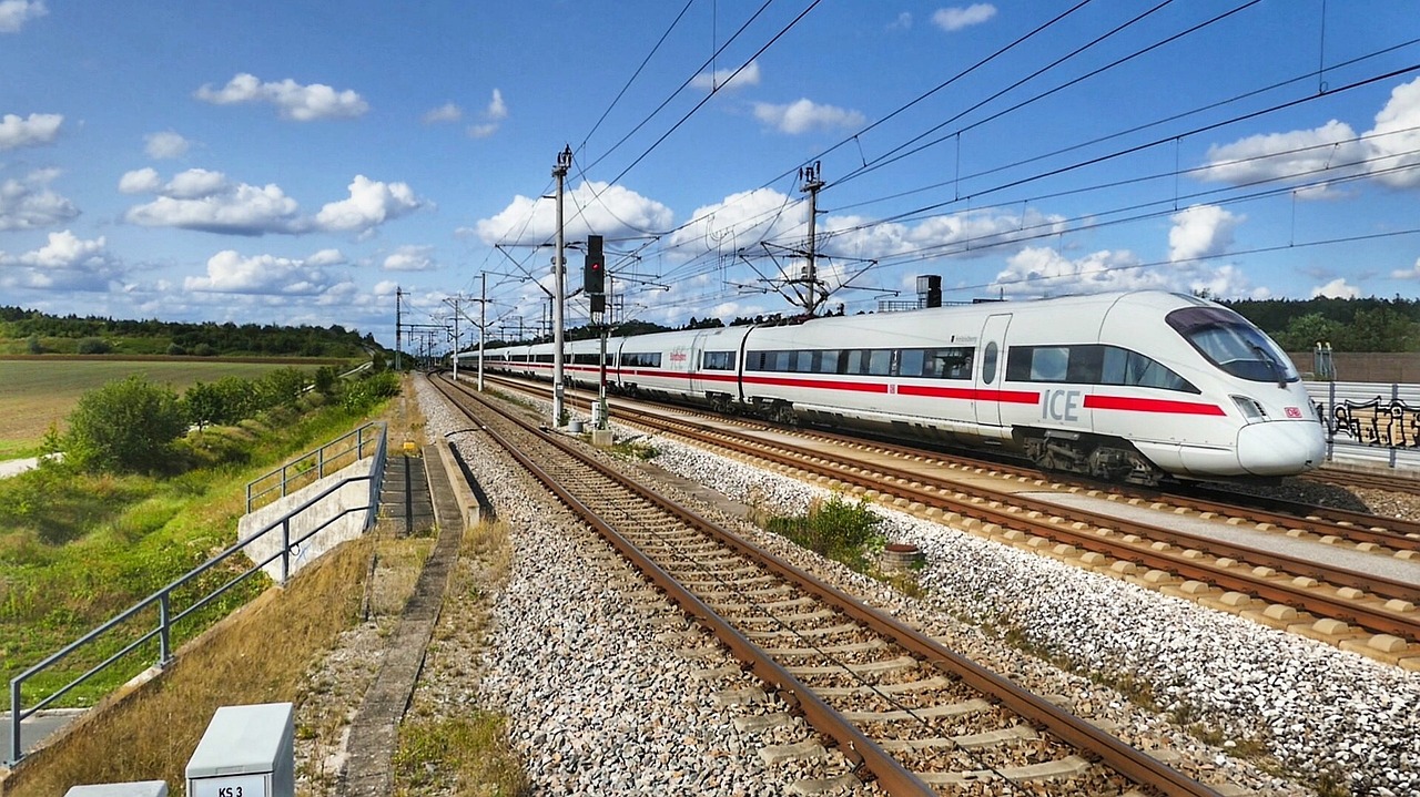 Bahn-Sprecher zu Hitze Chaos in ICE Zügen
